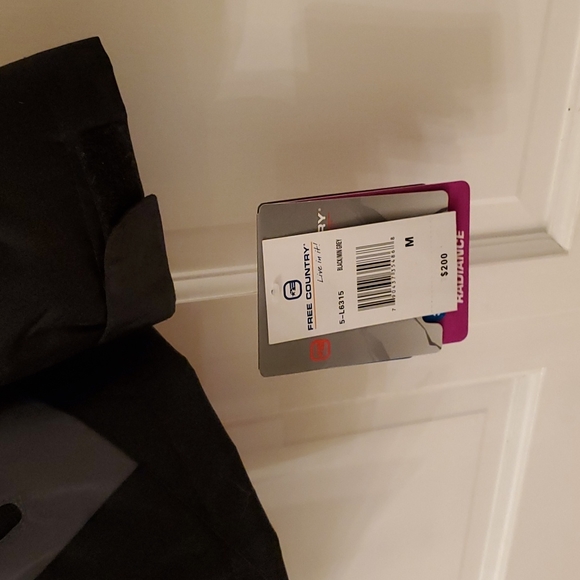 Woman's Snow Jacket - Picture 2 of 15